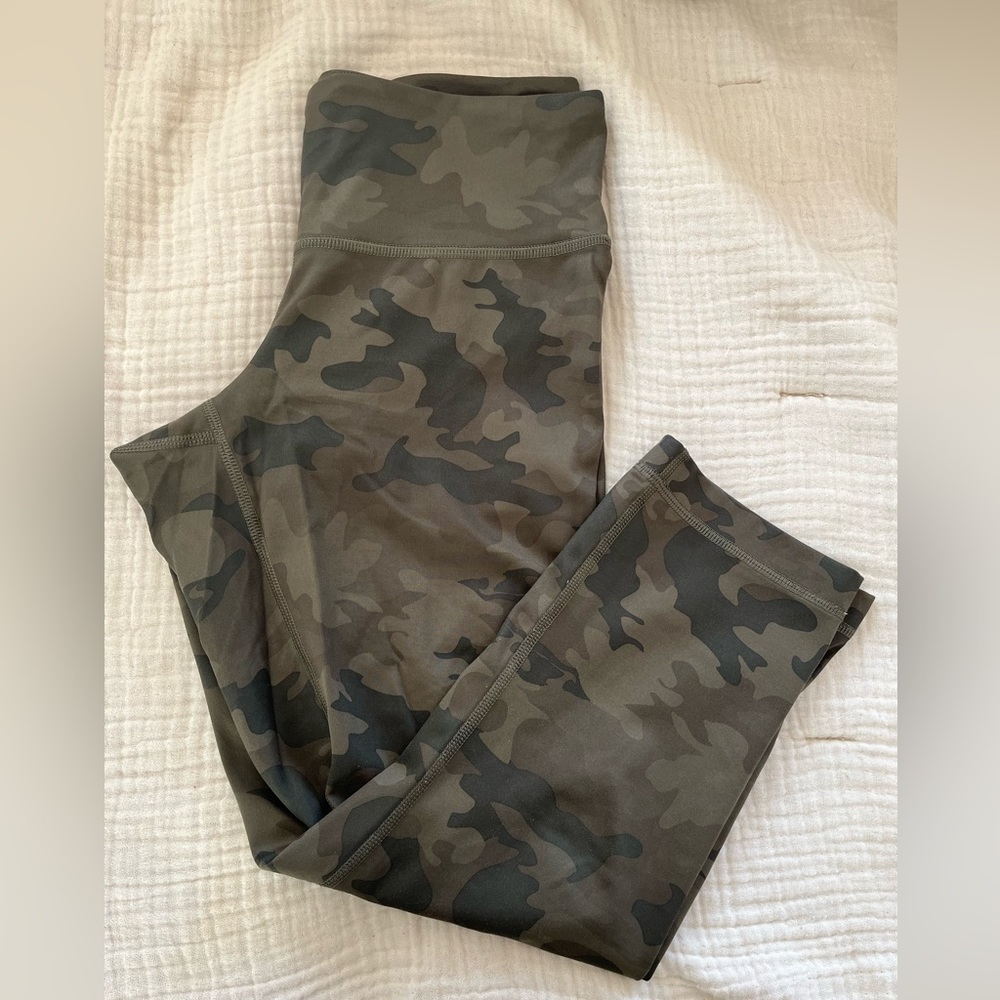 Lululemon cropped leggings